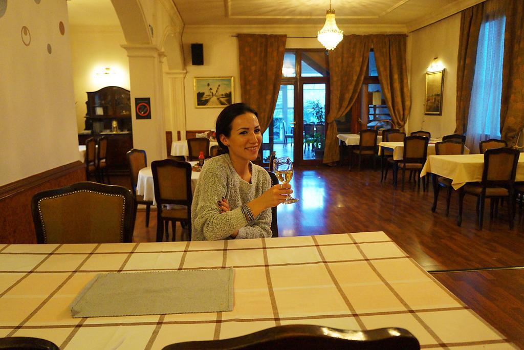 Ugostiteljski Objekat Karibo Hotell Sombor Eksteriør bilde