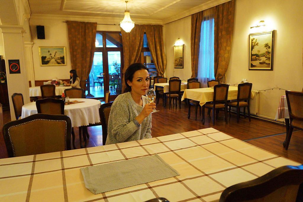 Ugostiteljski Objekat Karibo Hotell Sombor Eksteriør bilde